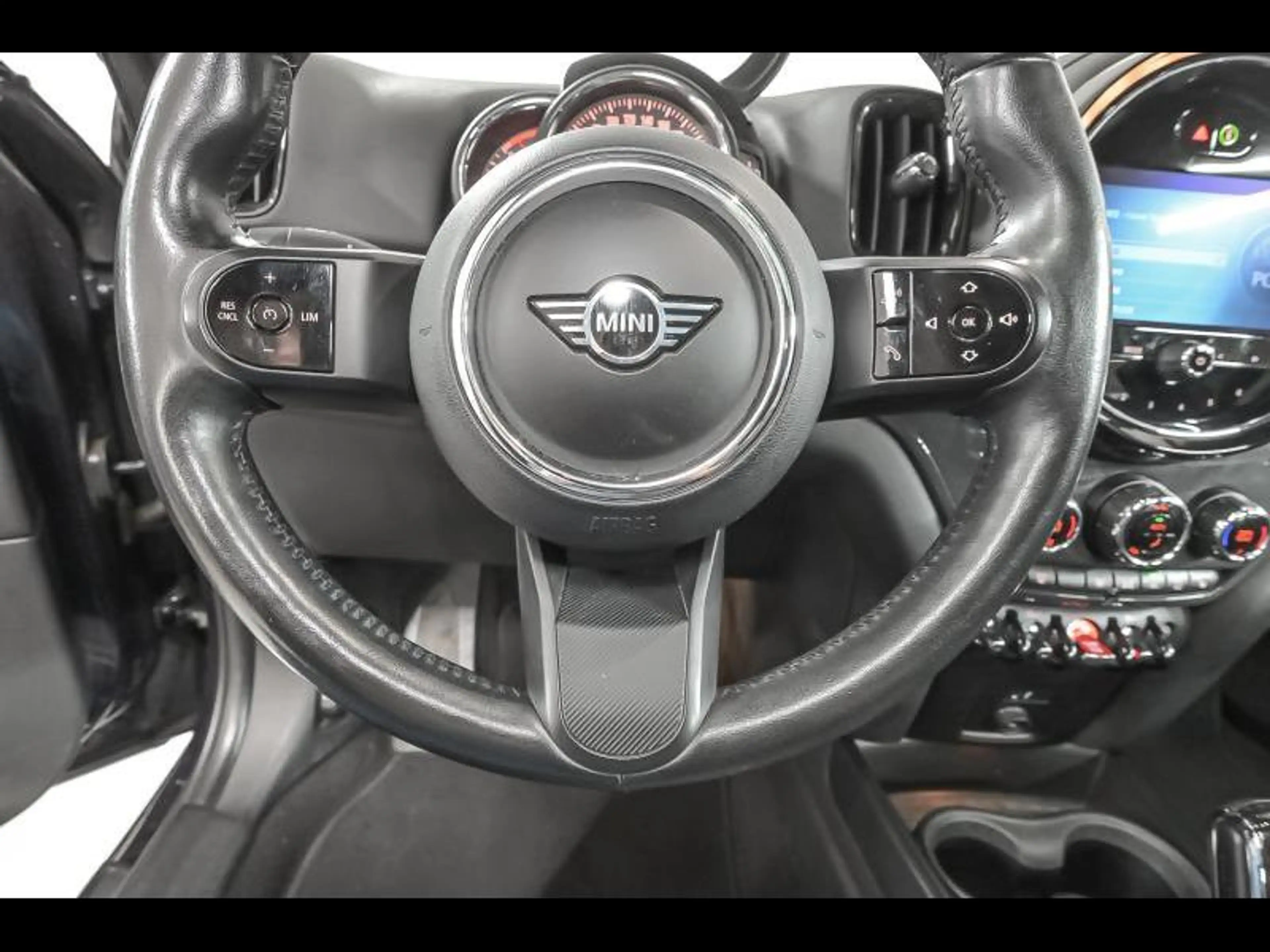 MINI Cooper Countryman Cooper — photo 9