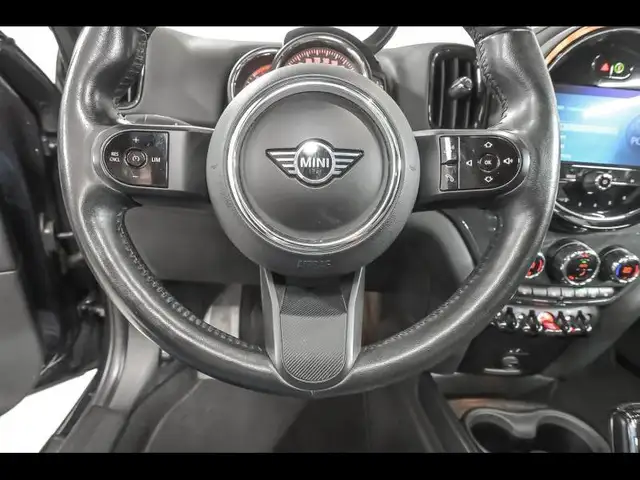 Mini Cooper Cooper view 9