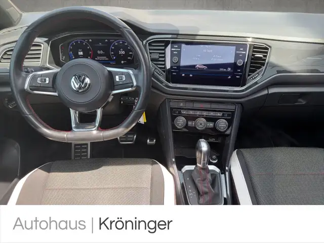 Volkswagen T-Roc view 13