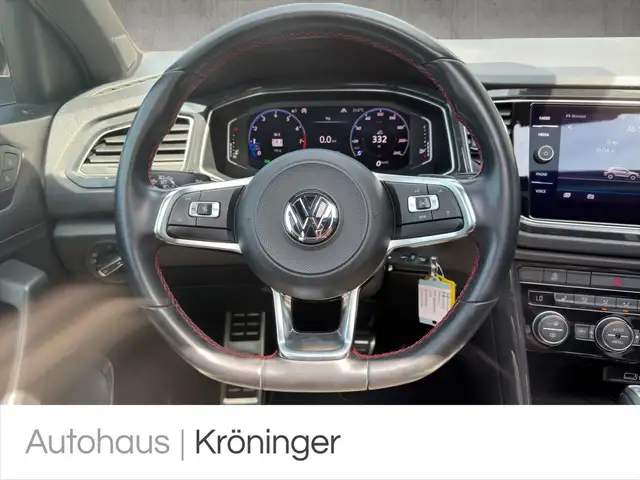 Volkswagen T-Roc view 11