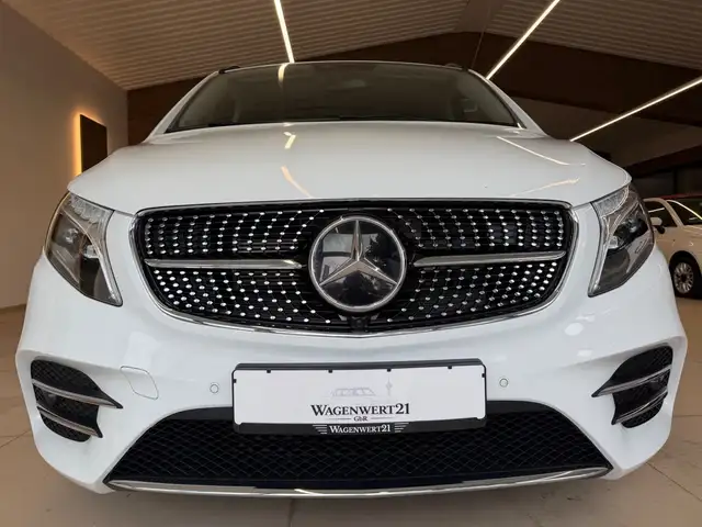 Mercedes-Benz V 220