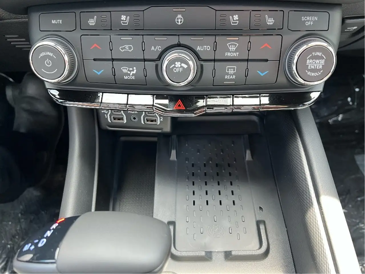 Dodge Durango снимка Dodge Durango