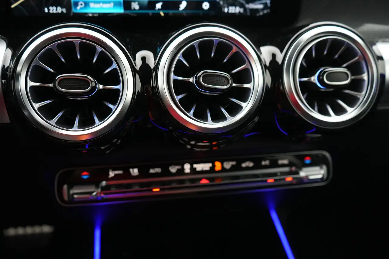 Mercedes-Benz GLB Business Solution AMG Line LEDER/ALCANTARA LED GPS, миниатюра 23