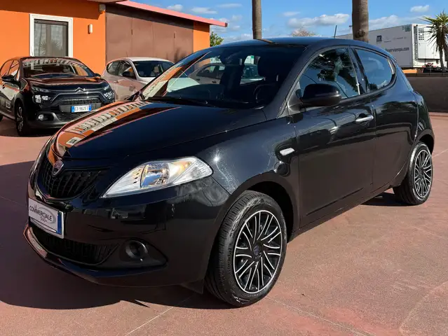Lancia Ypsilon Ypsilon 1.0 firefly hybrid Alberta Ferretti