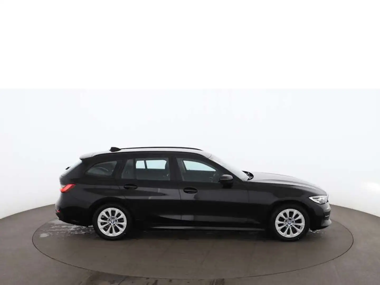 BMW 316 d Touring Advantage Aut LED NAV ASSIST SITZHZG Schwarz - 2