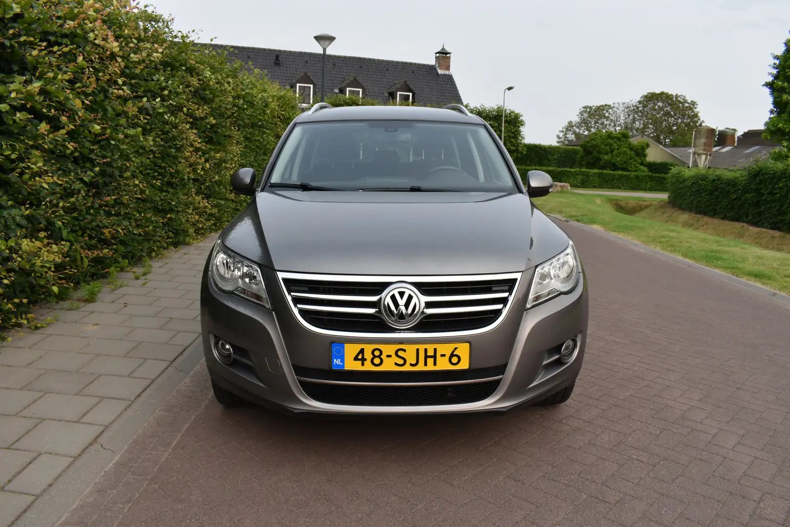 Volkswagen Tiguan 1.4 TSI Sport&Style MOOI! Сірий - 2