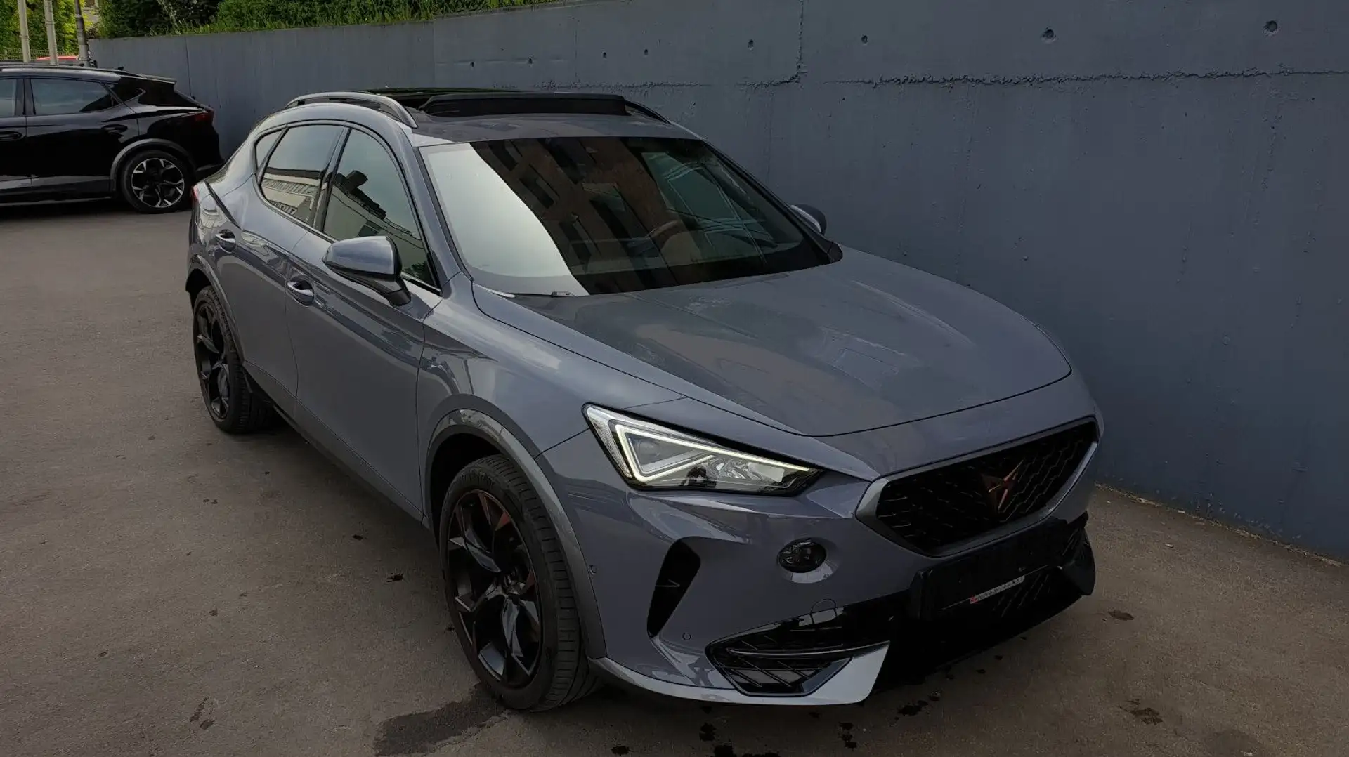 CUPRA Formentor 1.4 e-HYBRID VZ DSG Pano/Leder/SSL/AHK Grau - 2