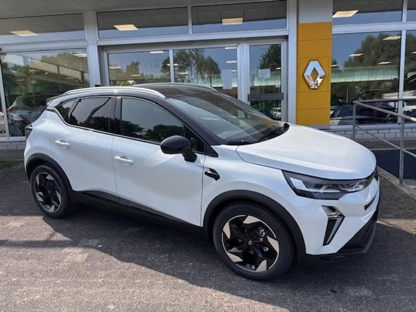 Renault Captur Techno Mild Hybrid 160 EDC Wit - 1