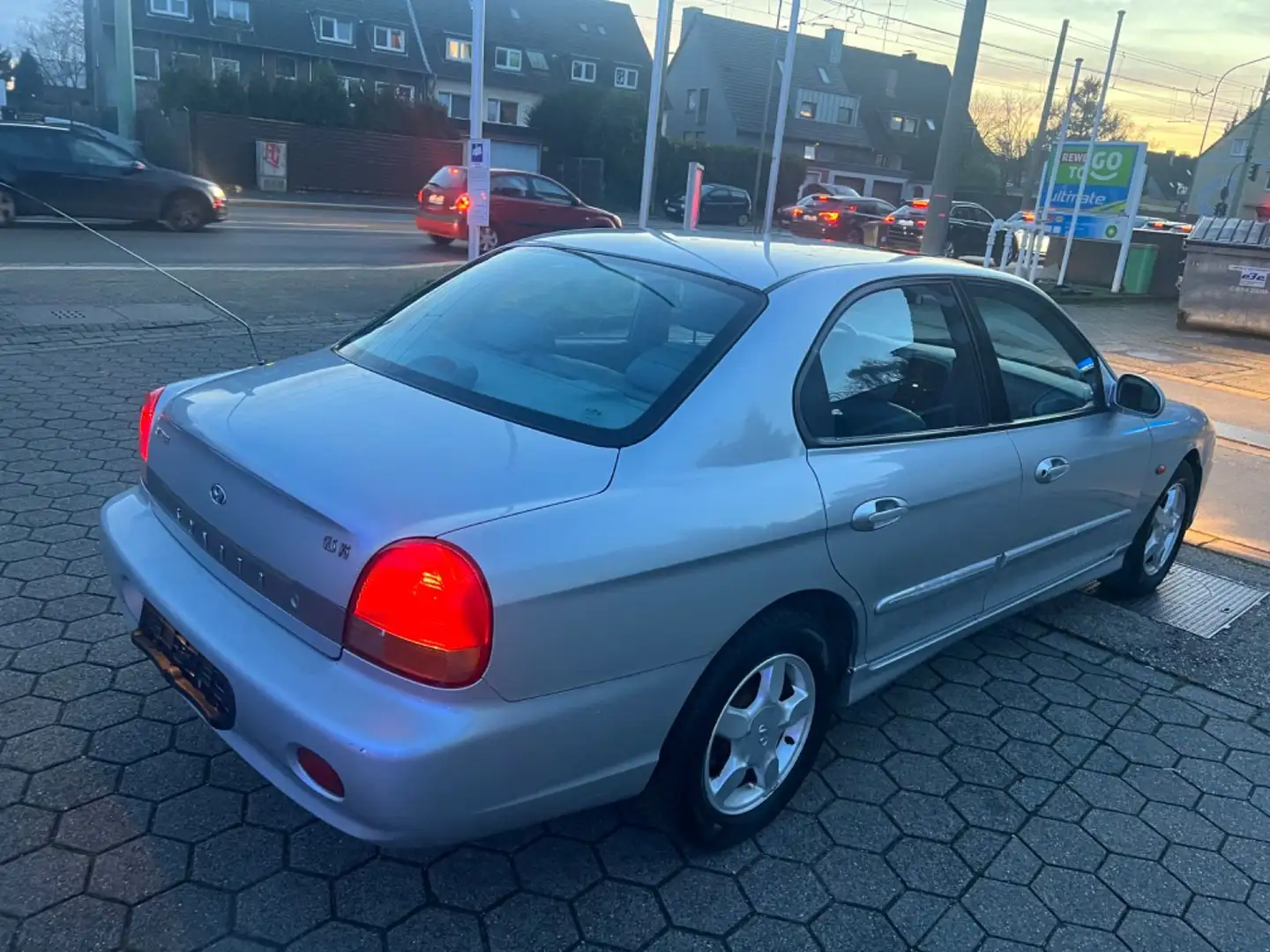 Hyundai SONATA 2,5 V6 GLS*TÜV NEU*AUTOMATIK*1 HAND* Ezüst - 2