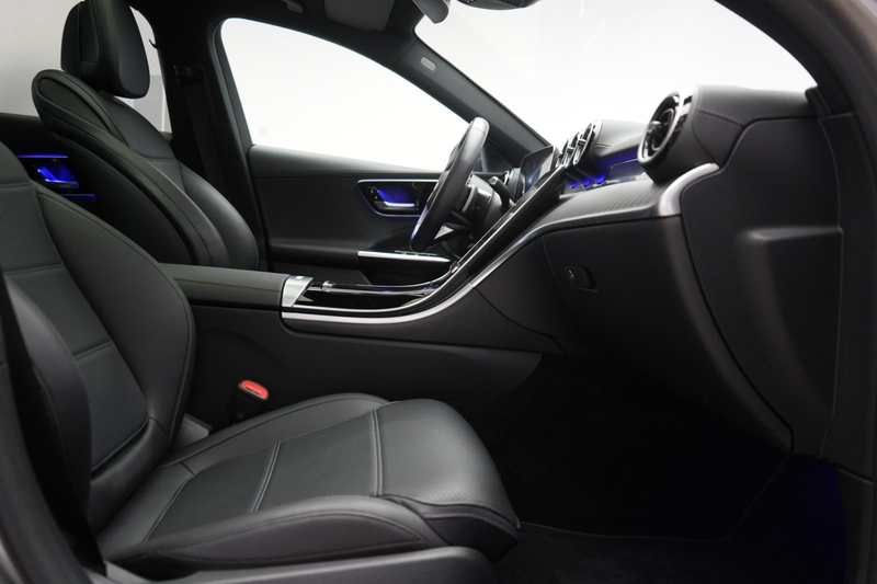 Mercedes-Benz C 220 d 4Matic T 9G-Tronic AMG Leder/Pano/STHZ/3 — photo 7