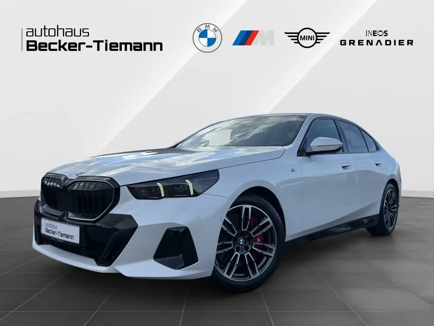 BMW 540 d xDrive M Sport Pro/IconicGlow/Panorama/Standheiz Weiß - 1
