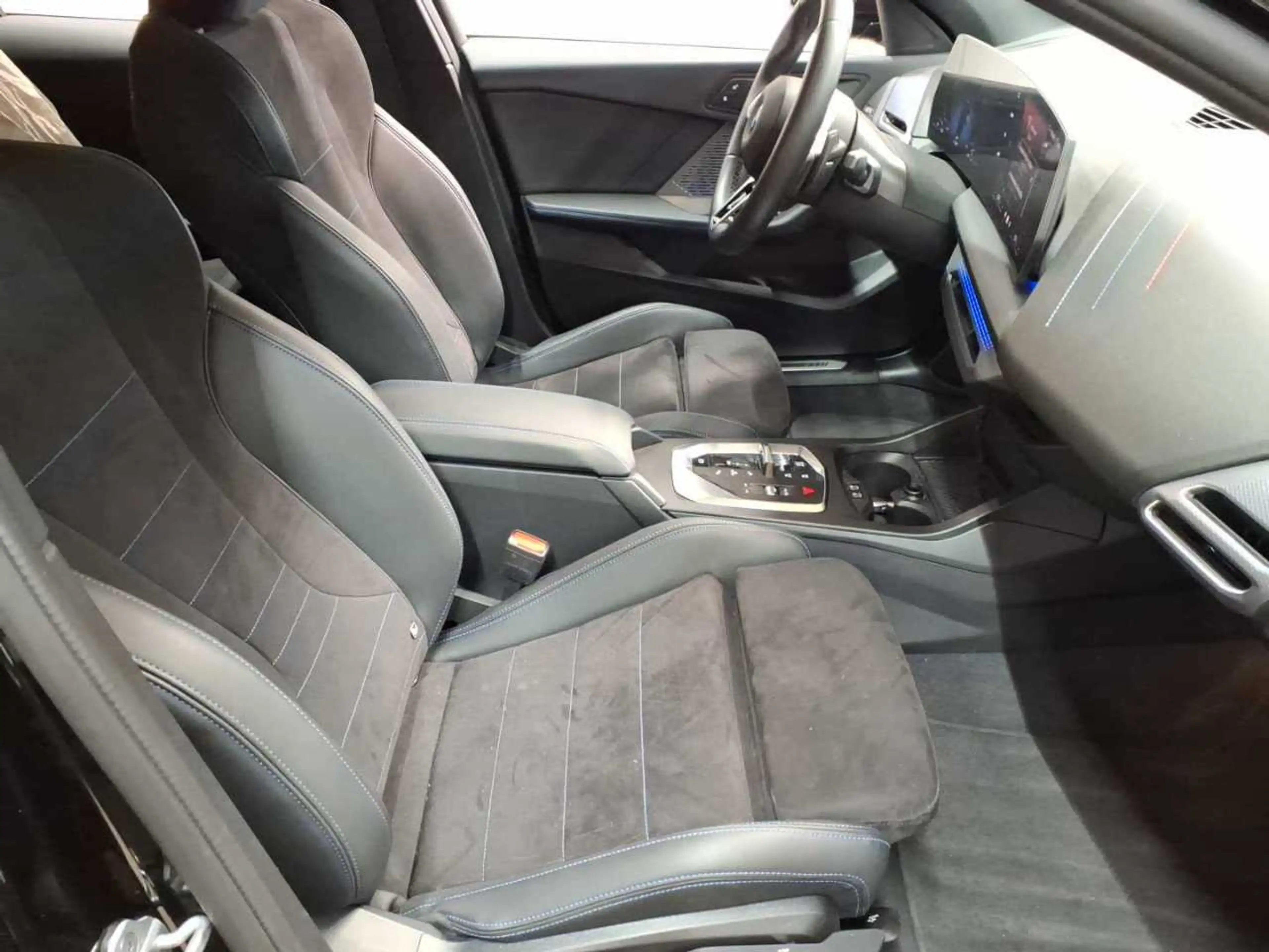 BMW 120 120 Aut. M Sportpaket PANO SHZ NAV KAM — photo 8
