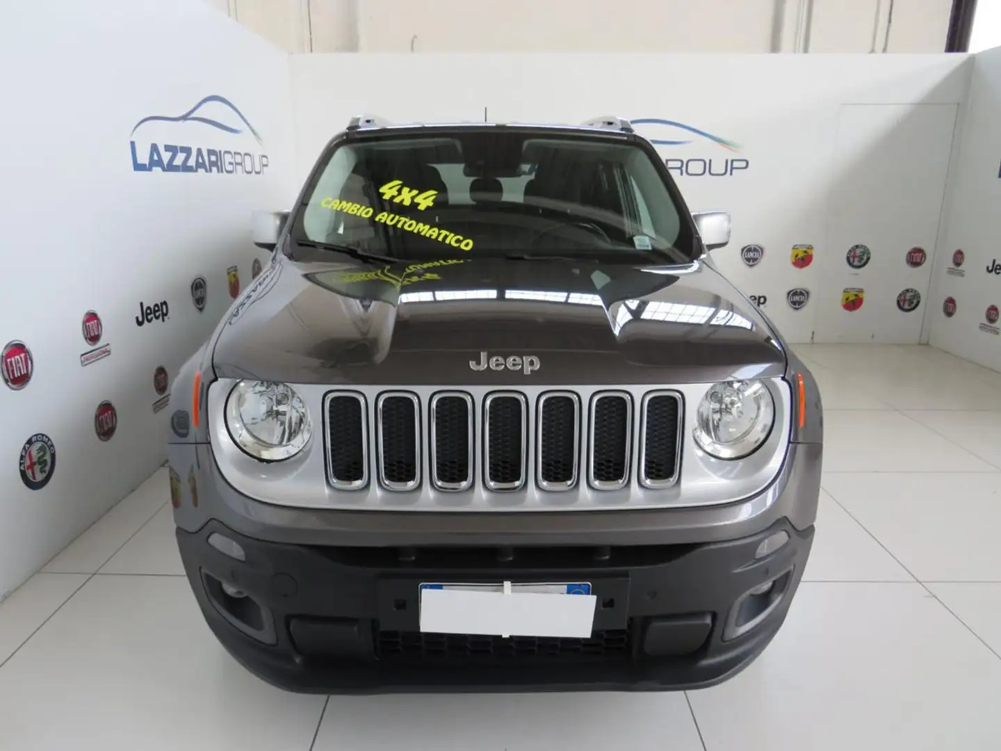 Jeep Renegade 2.0 Mjt 140CV 4WD Limited AUTO Gris - 2