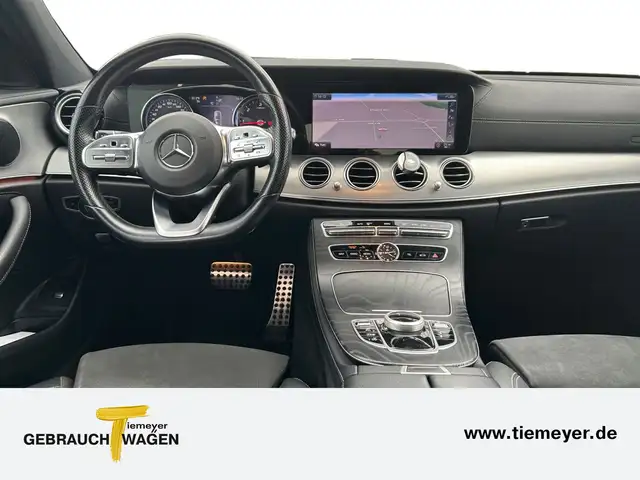 Mercedes-Benz 220 view 12