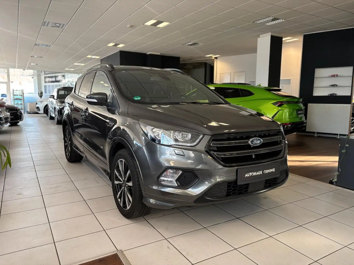 Ford Kuga ST-LINE  AHK KAMERA NAVI CARPLAY Grijs - 1