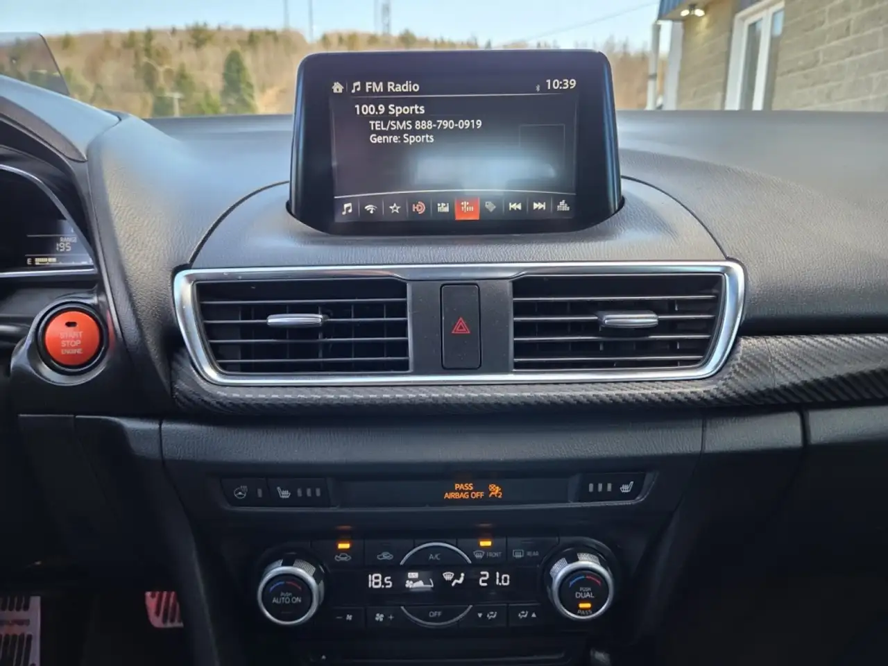 Mazda 3 снимка Mazda 3