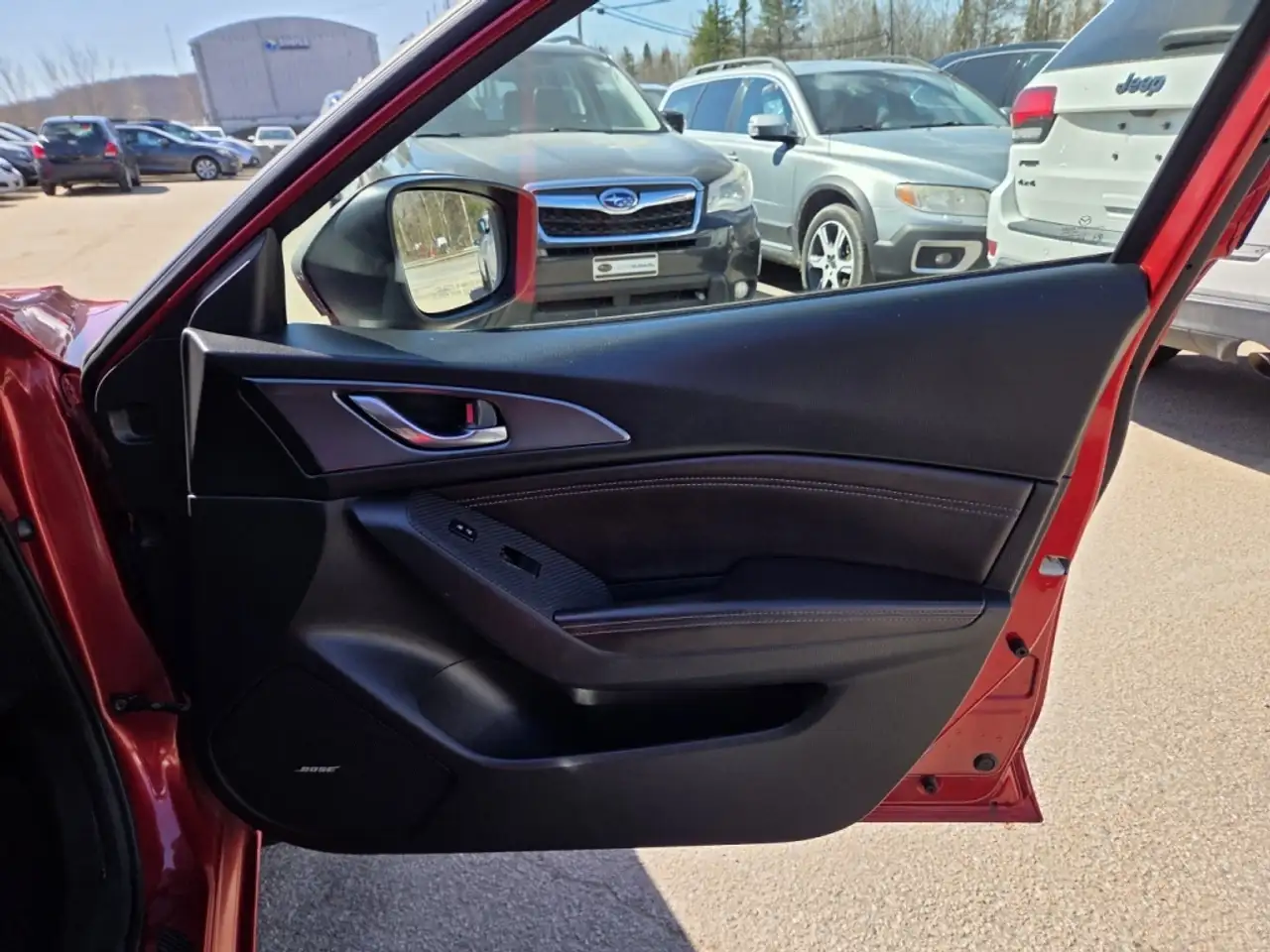 Mazda 3 снимка Mazda 3