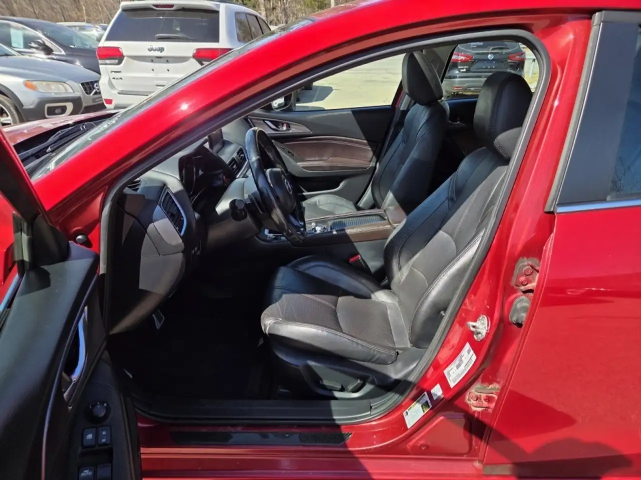 Mazda 3 снимка Mazda 3