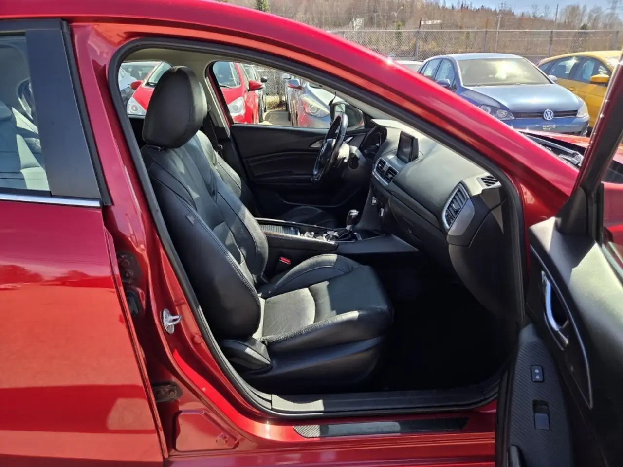 Mazda 3 снимка Mazda 3