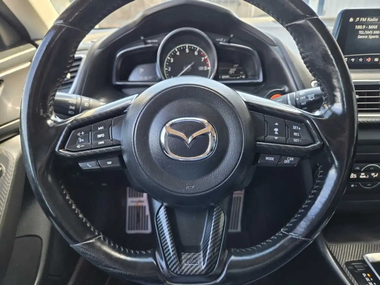 Mazda 3 снимка Mazda 3