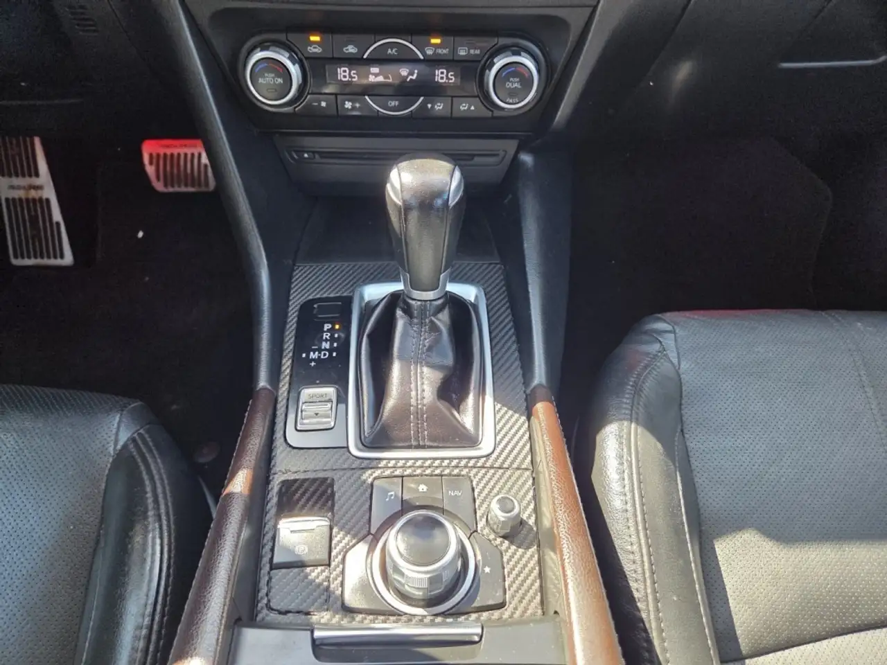 Mazda 3 снимка Mazda 3