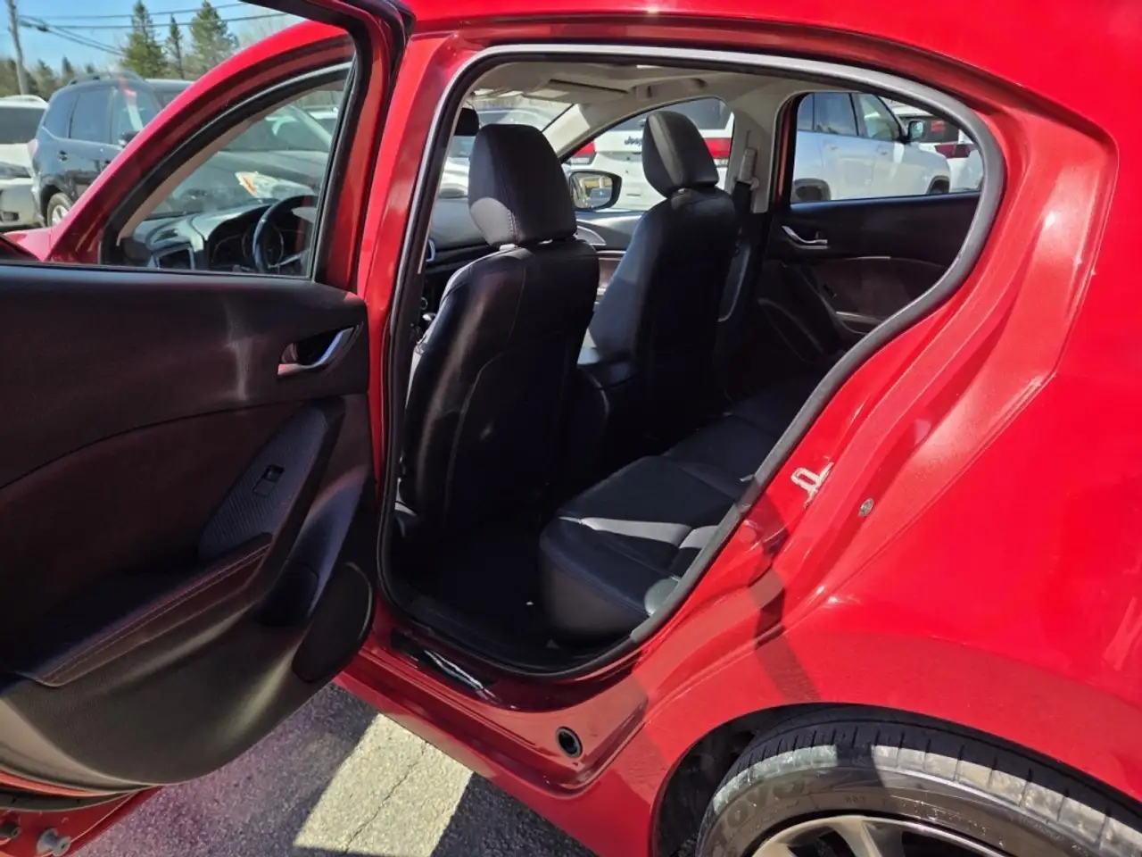 Mazda 3 снимка Mazda 3