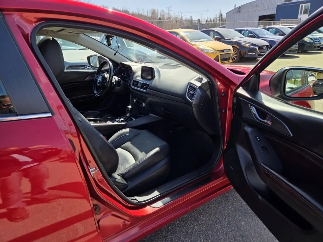Mazda 3 снимка Mazda 3