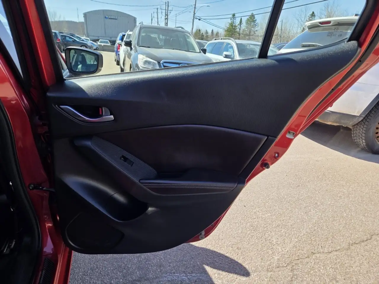 Mazda 3 снимка Mazda 3