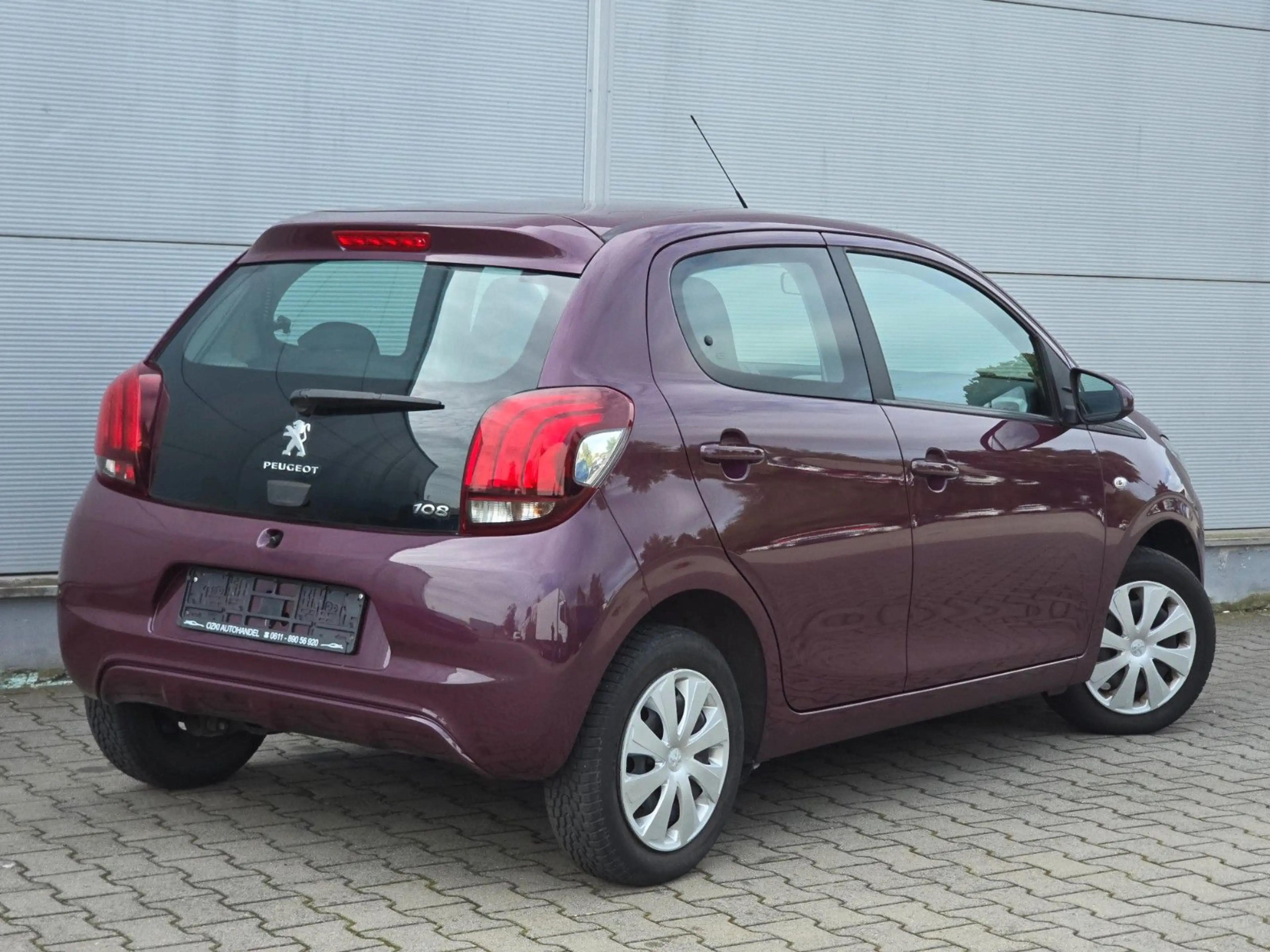 Peugeot 108 Active — photo 7