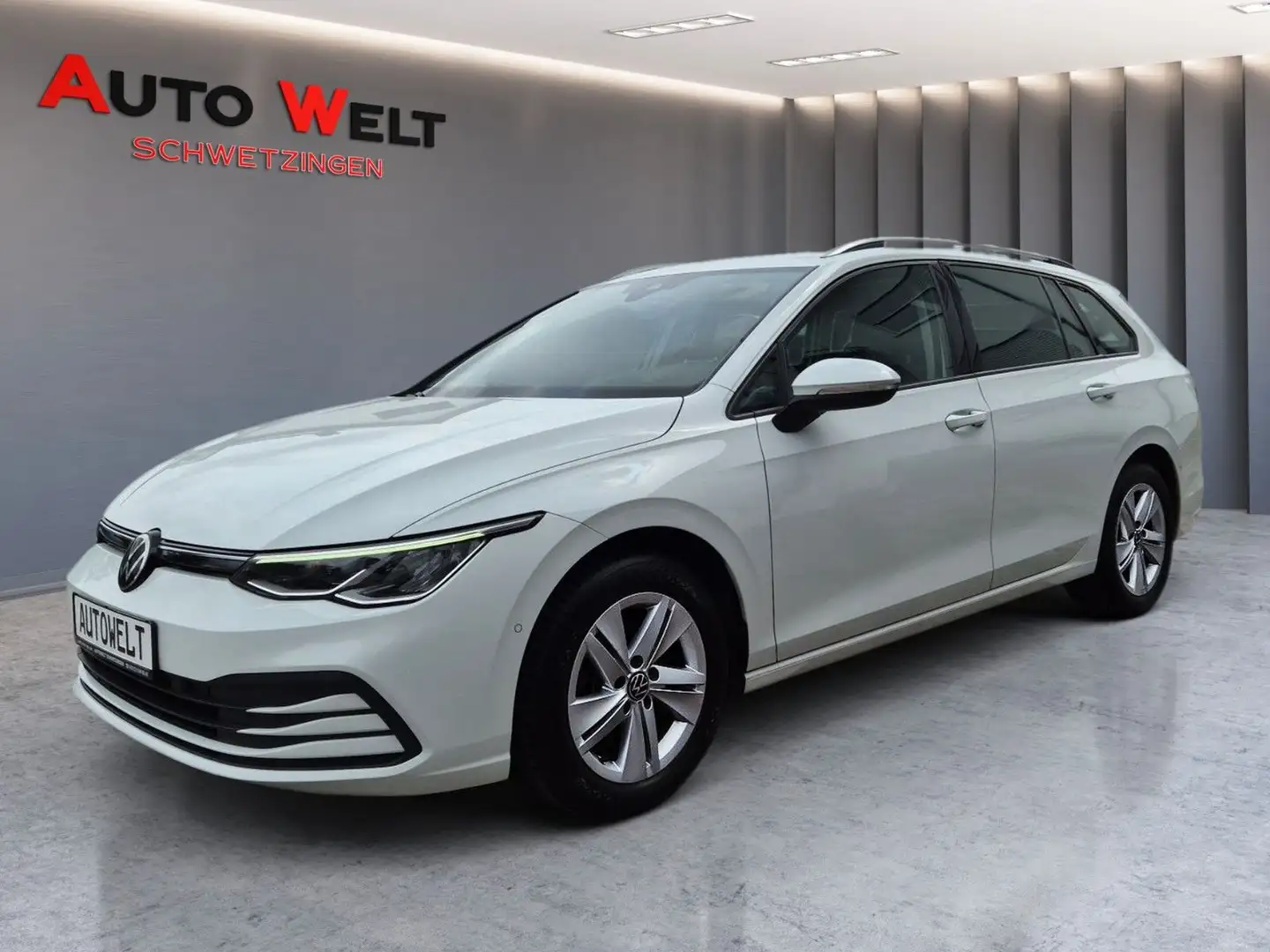 Volkswagen Golf VIII Variant Life/Kamera/ACC/Navi/Ambiente Weiß - 2