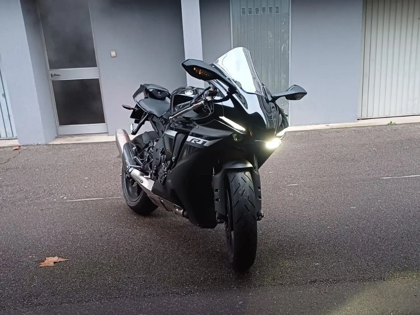 Yamaha YZF-R1 ABS Nero - 1