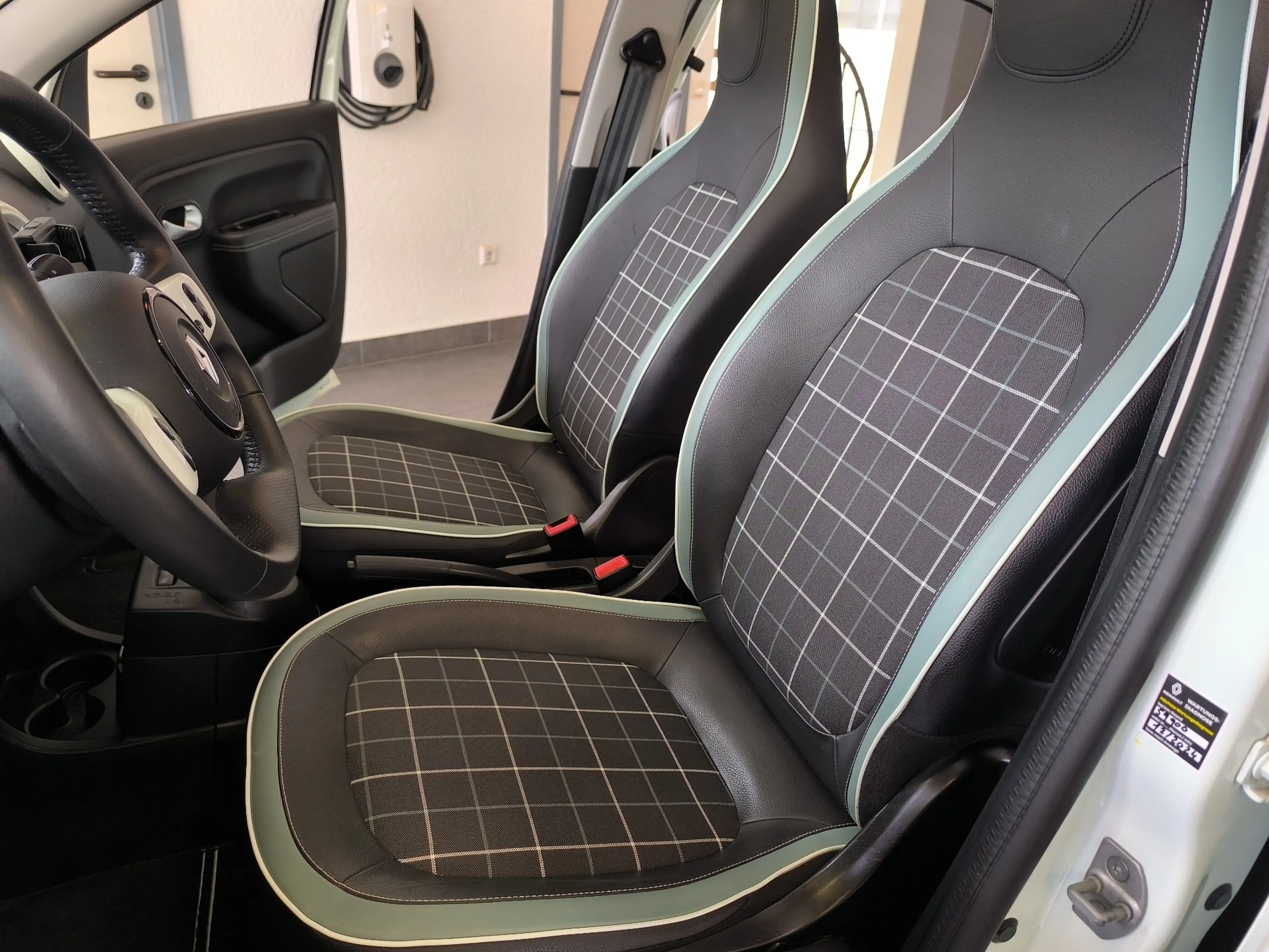 Renault Twingo La Parisienne.-Klimaautom.-Sitzheizung.-Bluetooth TOP — photo 9