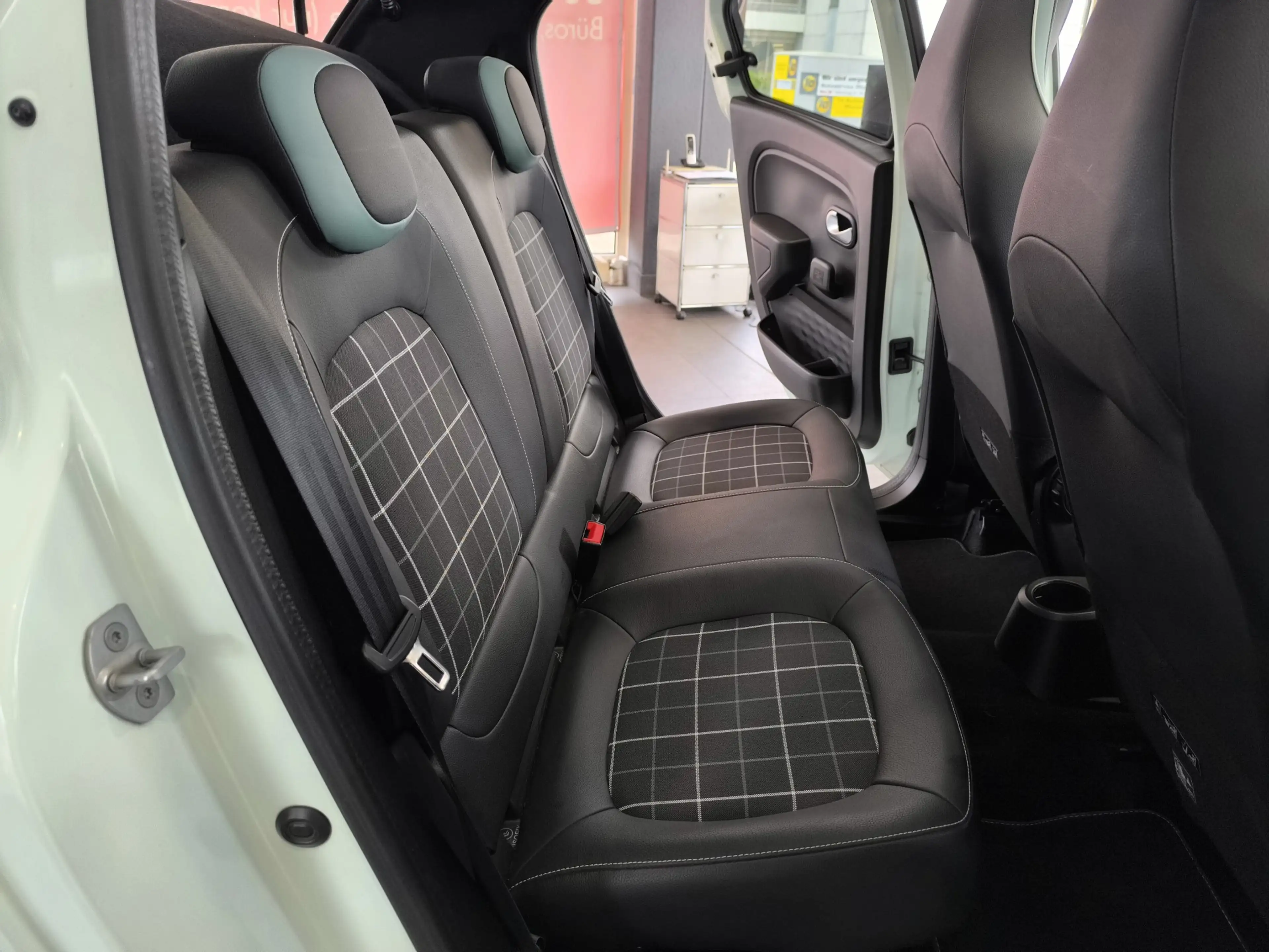 Renault Twingo La Parisienne.-Klimaautom.-Sitzheizung.-Bluetooth TOP — photo 10