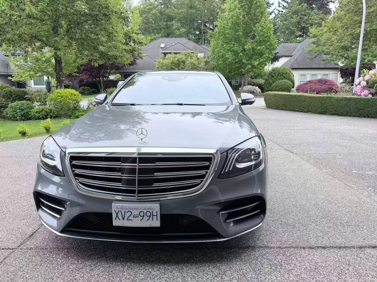 Mercedes-Benz S-Class снимка Mercedes-Benz S-Class