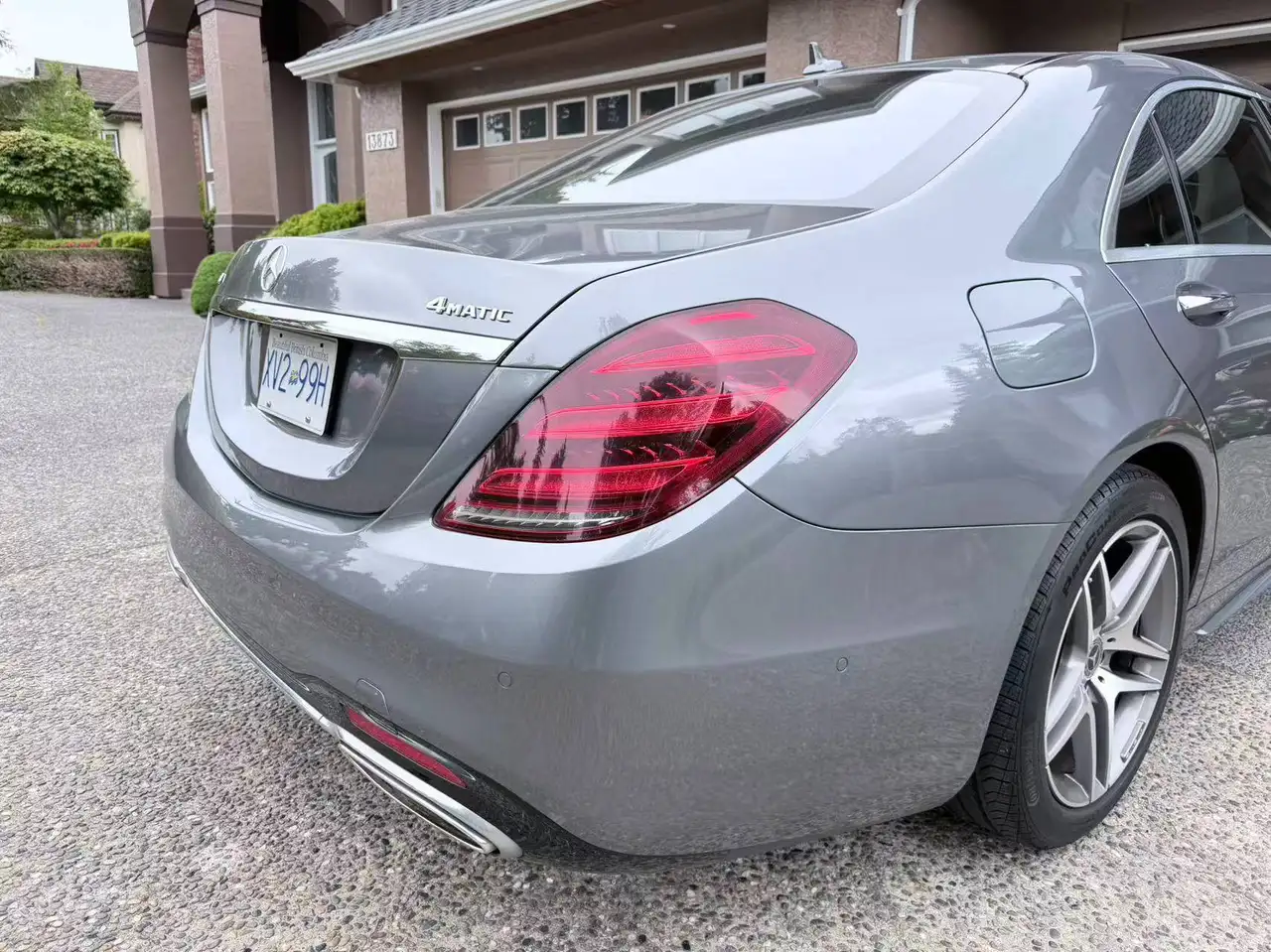 Mercedes-Benz S-Class снимка Mercedes-Benz S-Class
