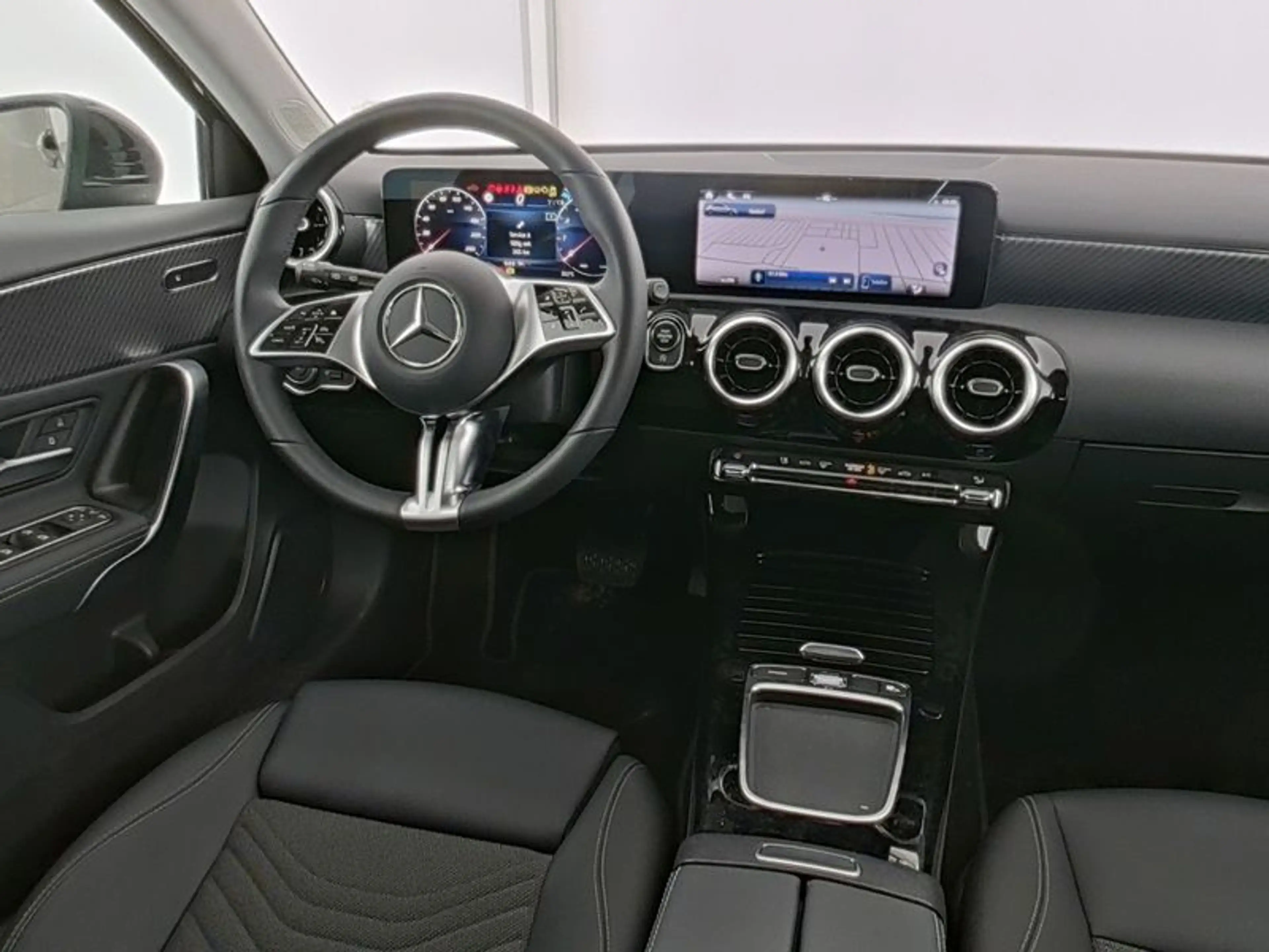 Mercedes-Benz A 200 , PROGRESSIVE 360 KAMERA SPUR PDC SHZ — photo 8