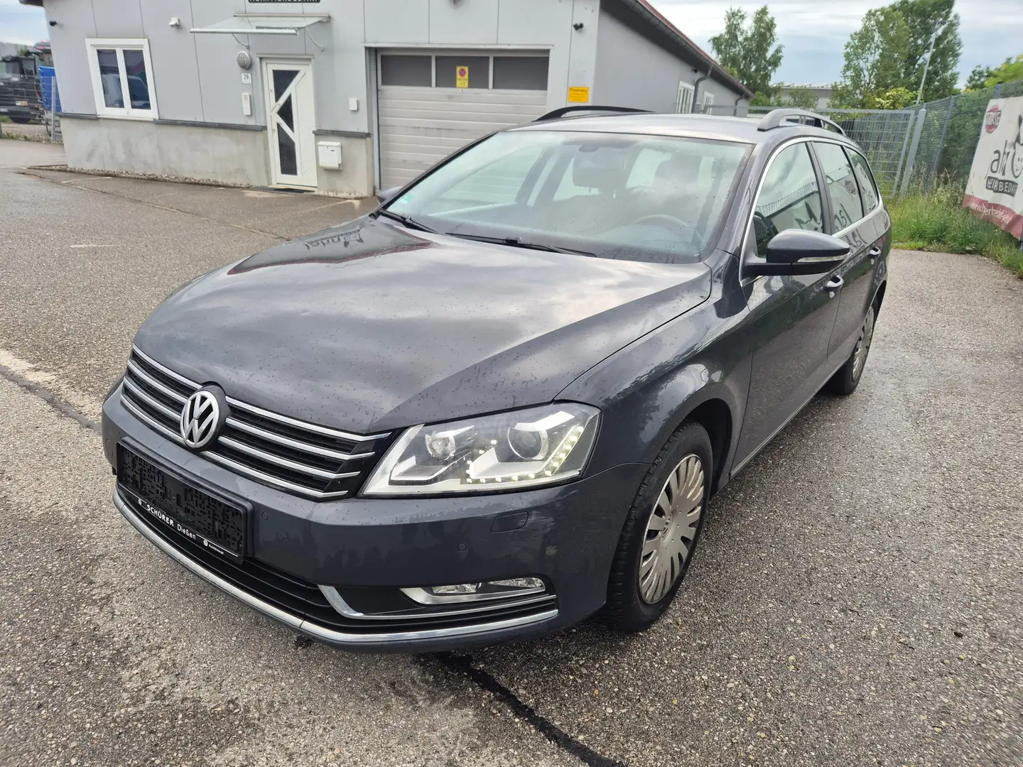 Volkswagen Passat Variant 2.0 TDI 4Motion DSG BlueMotion Tech Comfortline Grau - 1