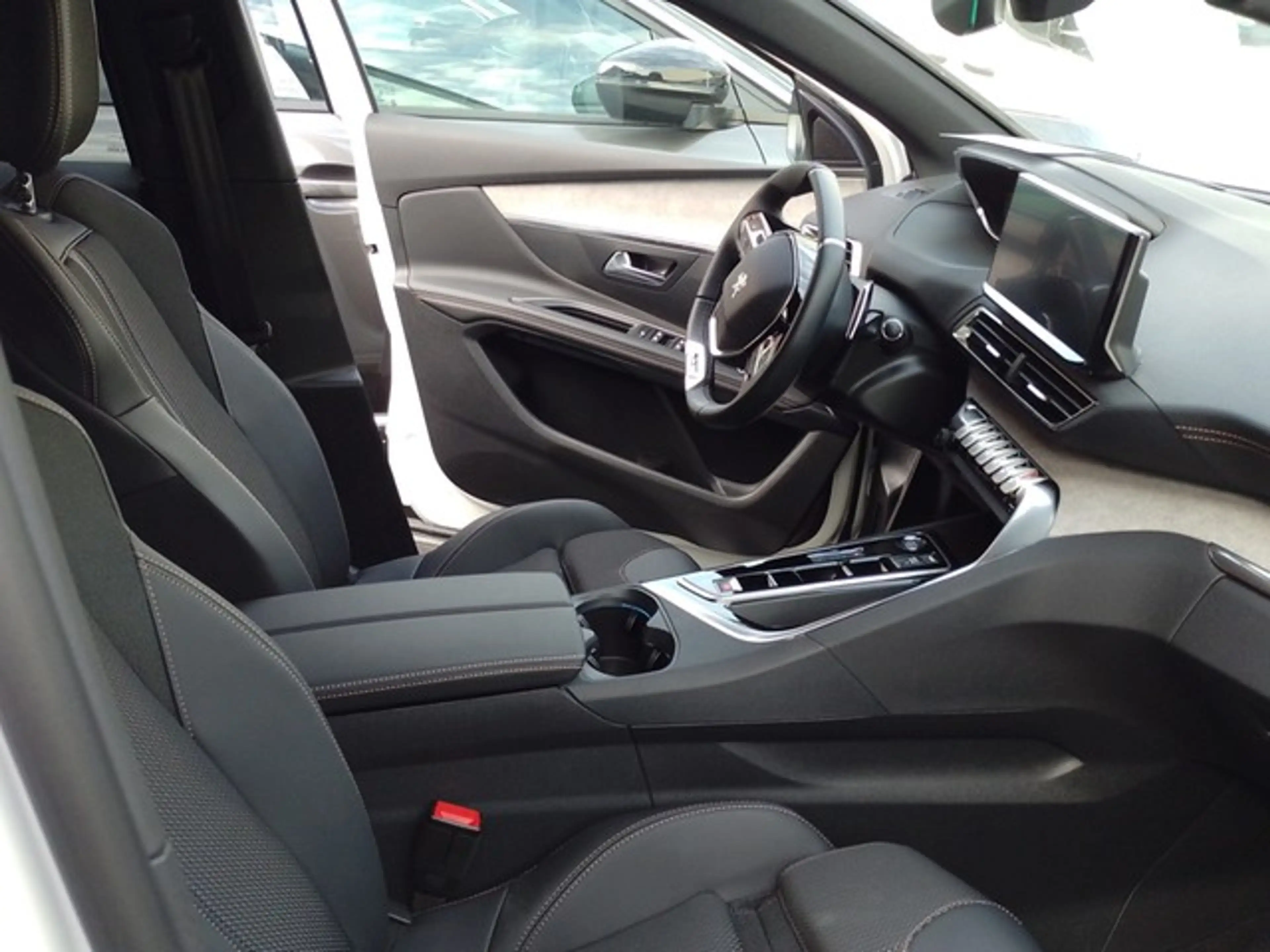 Peugeot 3008 (07.2016->) Hybrid 136 GT — photo 9
