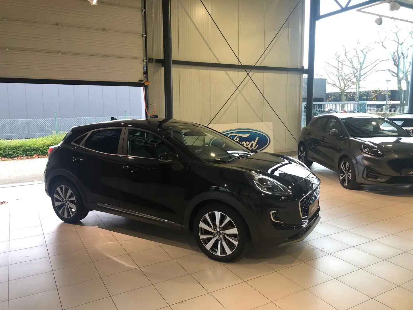 Ford Puma Ecoboost Titanium X 1.0i 125 A7 BIJ DRIESEN IN B Schwarz - 2