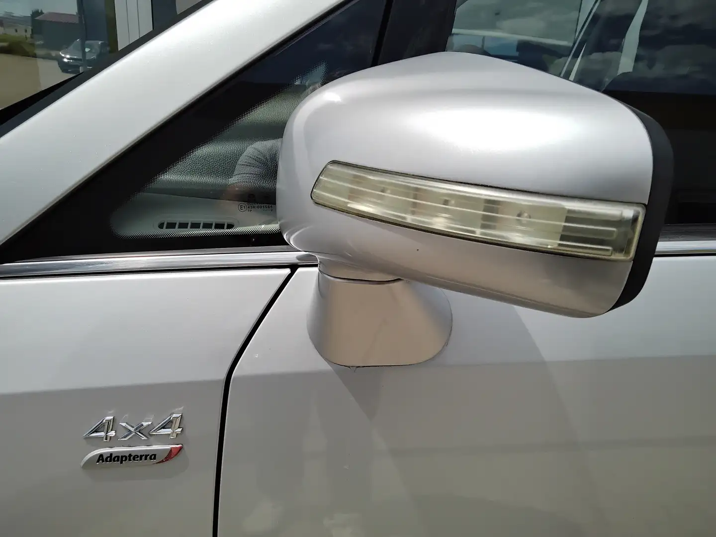 Tata Aria Adapterra 4 WD 7 Sitzer Silber - 2