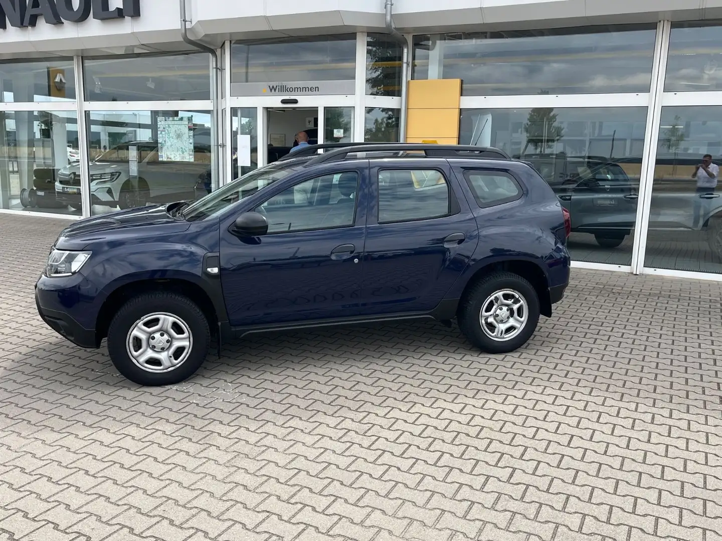 Dacia Duster II Essential Blau - 2