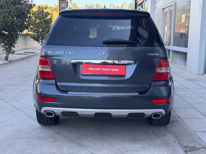 Mercedes-Benz 2011, foto 7