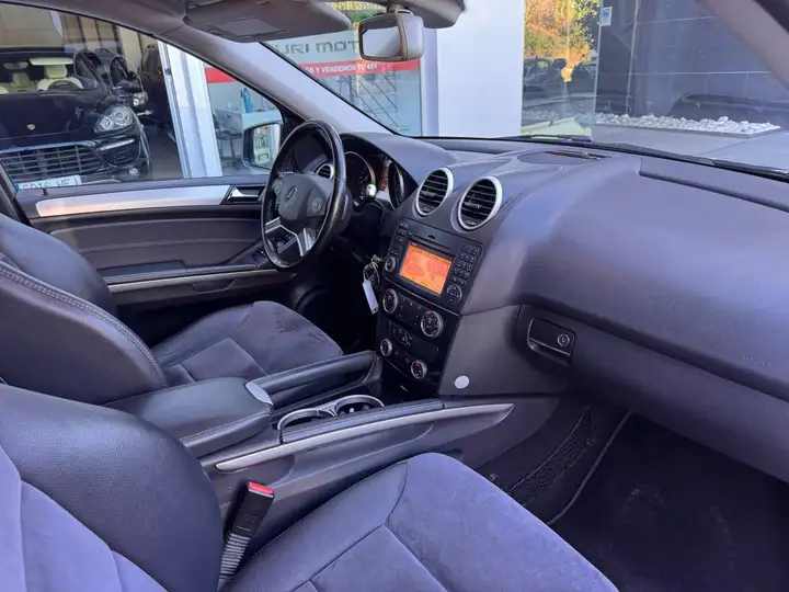 Mercedes-Benz 2011, foto 12
