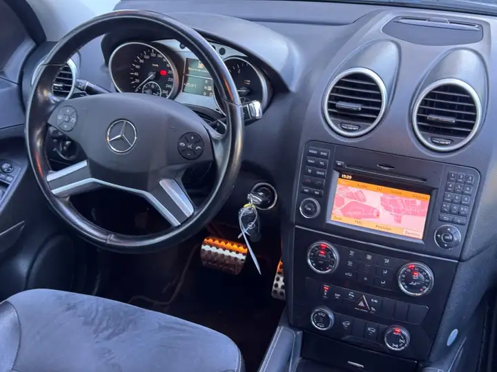 Mercedes-Benz 2011, foto 19