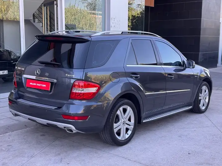Mercedes-Benz 2011, foto 8