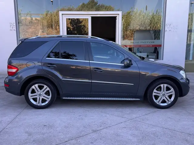 Mercedes-Benz ML 300 300CDI BE 4M Aut.