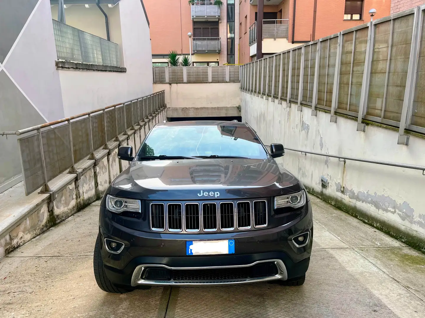 Jeep Grand Cherokee IV serie 3.0 crd (mjt II) V6 Limited 250cv auto Grigio - 2