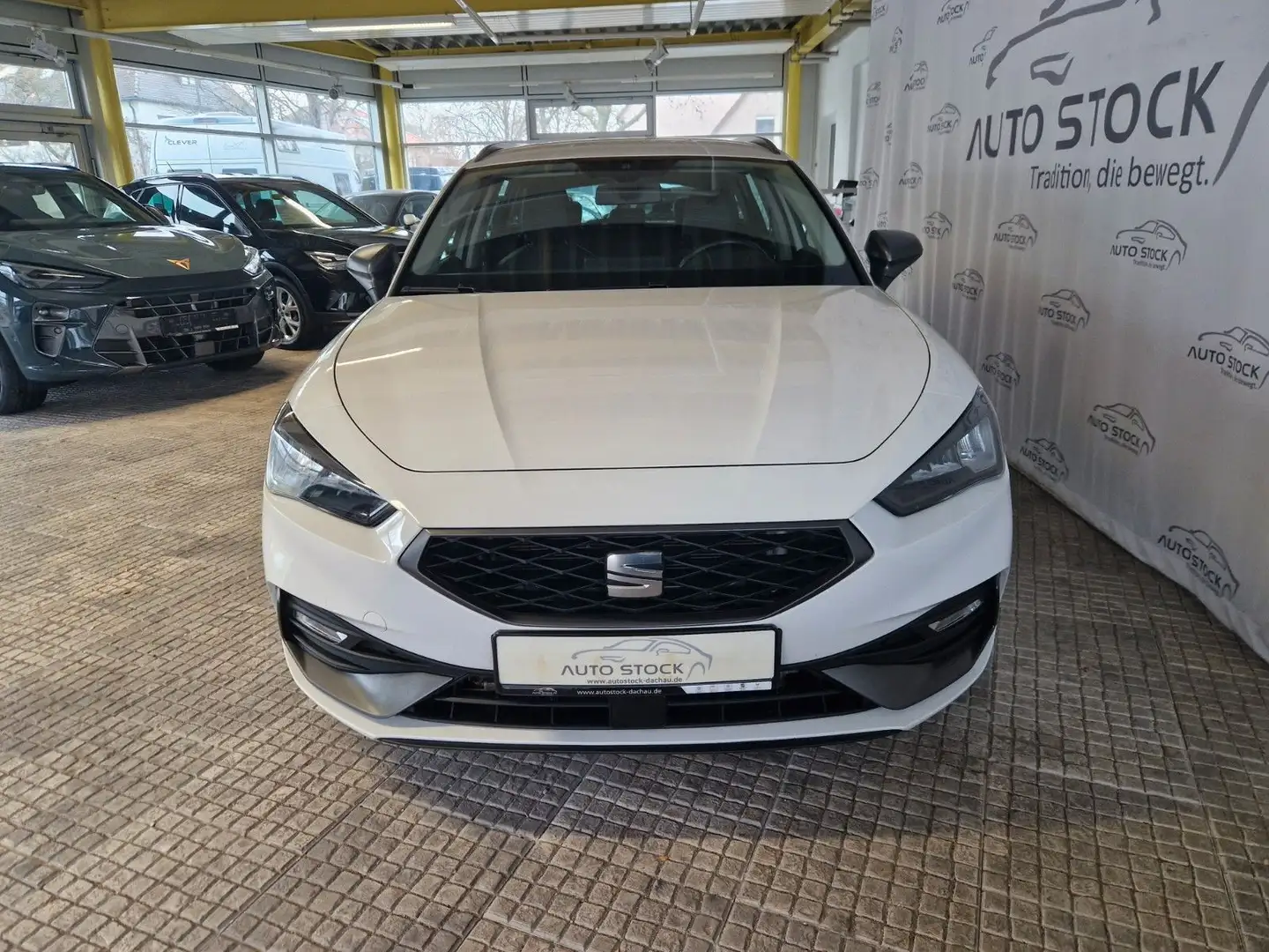 SEAT Leon ST 1.4 e-HYBRID DSG FR Navi LED PDC GRA SH Weiß - 2