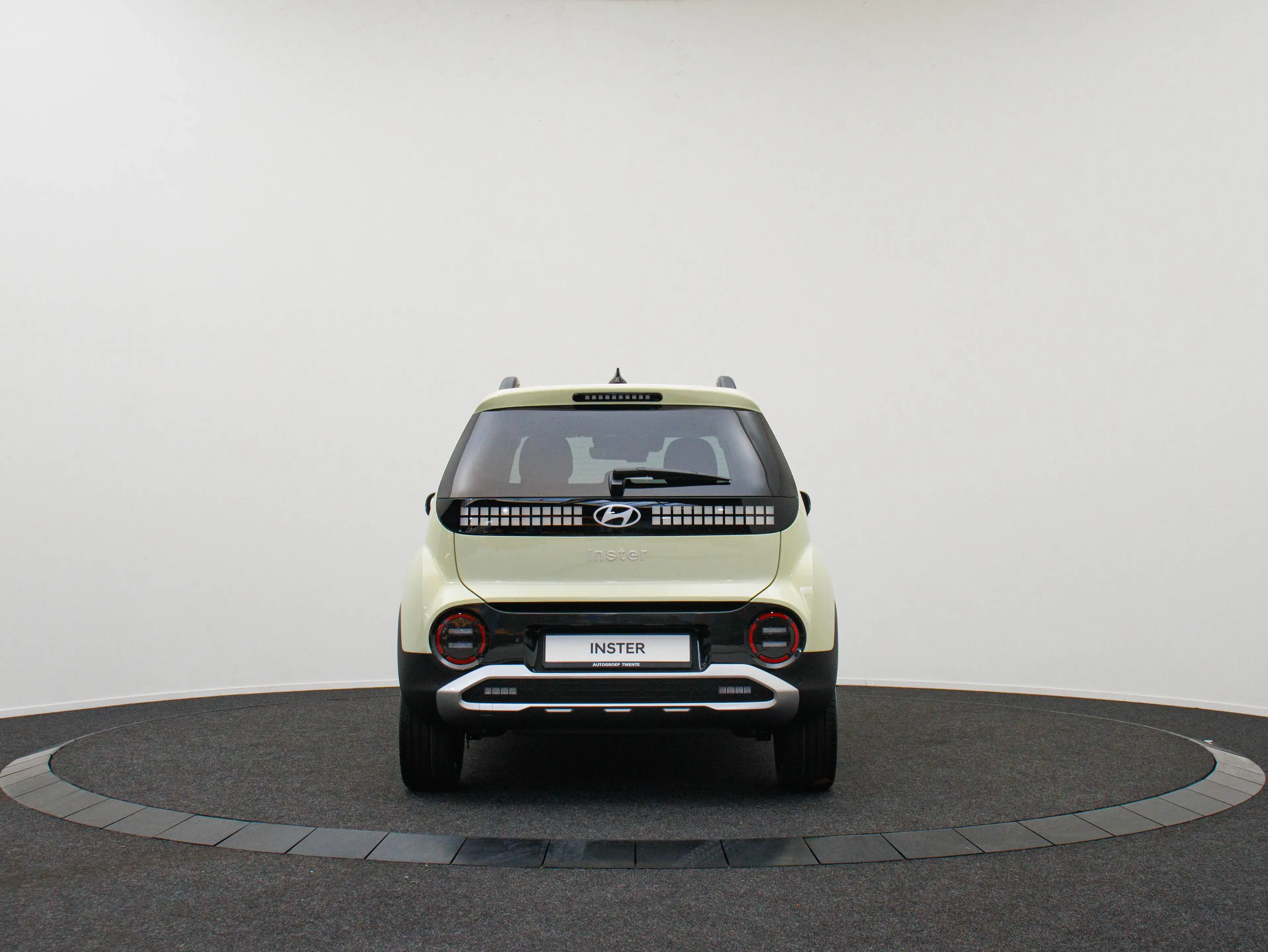 Hyundai Inster Electric 49 kWh Evolve Sky (Buttercream Yellow) — photo 7