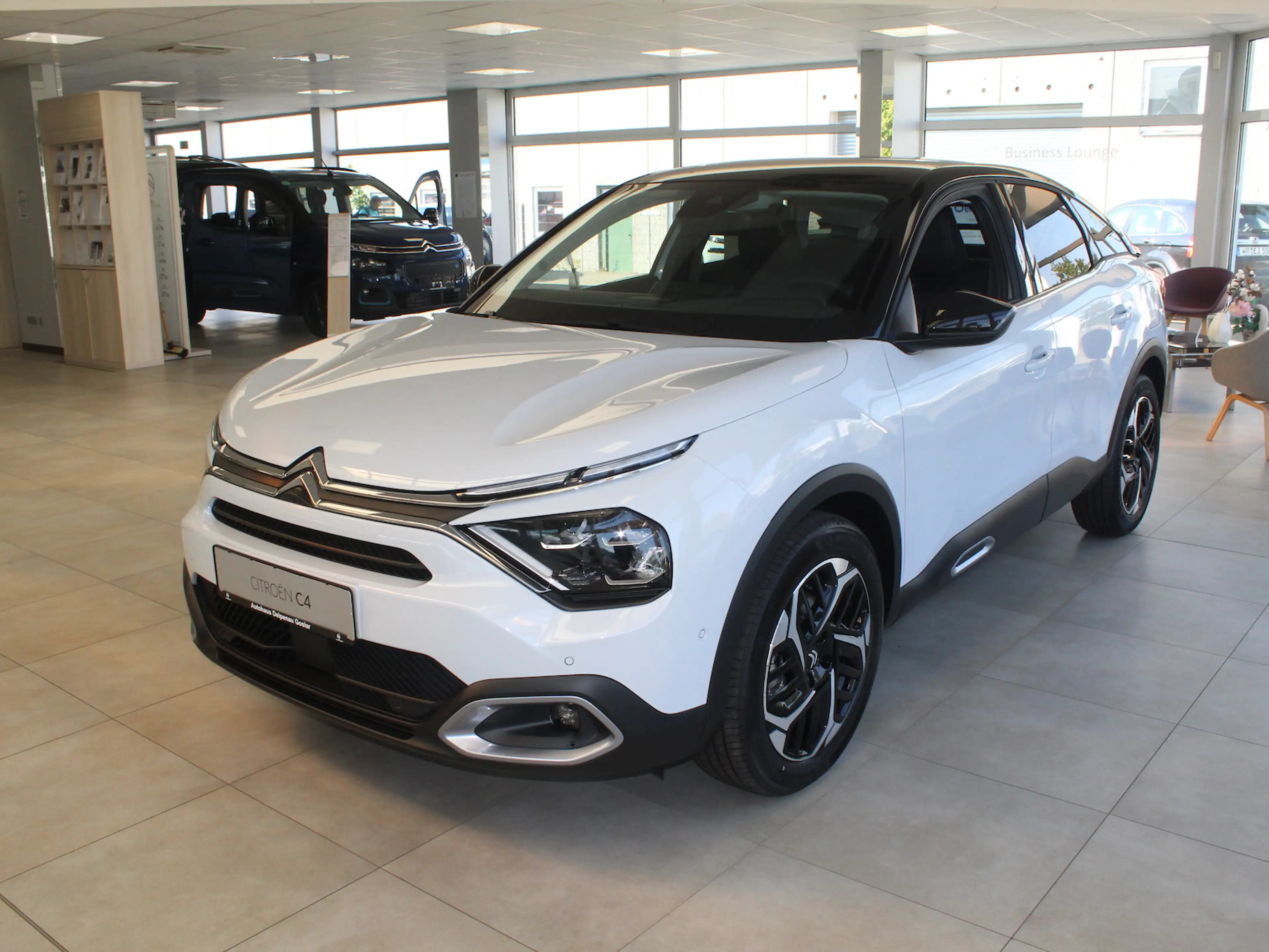 Citroen C4 MAX PT130 EAT LED Navi 360 Grad Kamera Head Up Alc — photo 7